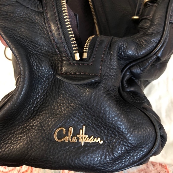 COLE HAAN Pebbled Leather Black Purse - Picture 12 of 14